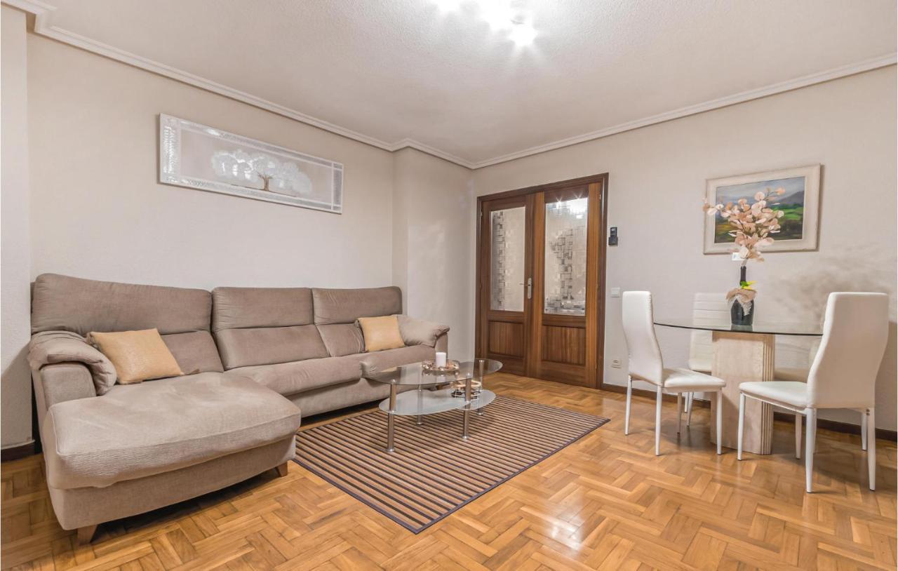 Stunning Apartment In Gijon With Wifi Eksteriør billede