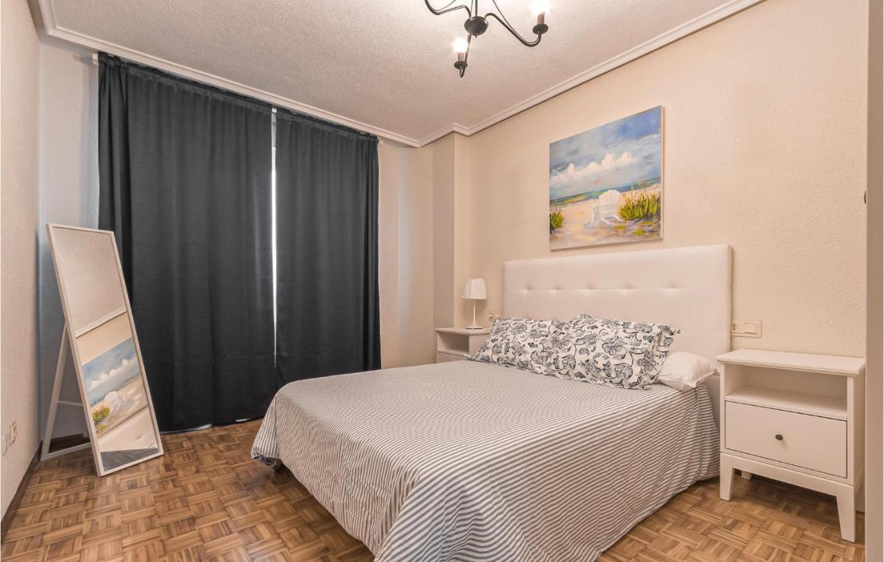 Stunning Apartment In Gijon With Wifi Eksteriør billede