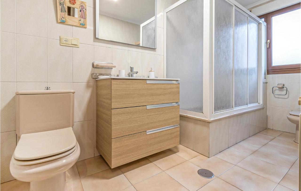 Stunning Apartment In Gijon With Wifi Eksteriør billede
